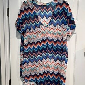 Emmelle Chevron V-Neck Top